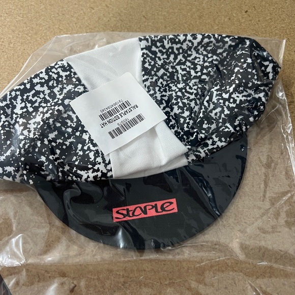 STAPLE X RALEIGH CAP - Picture 5 of 5